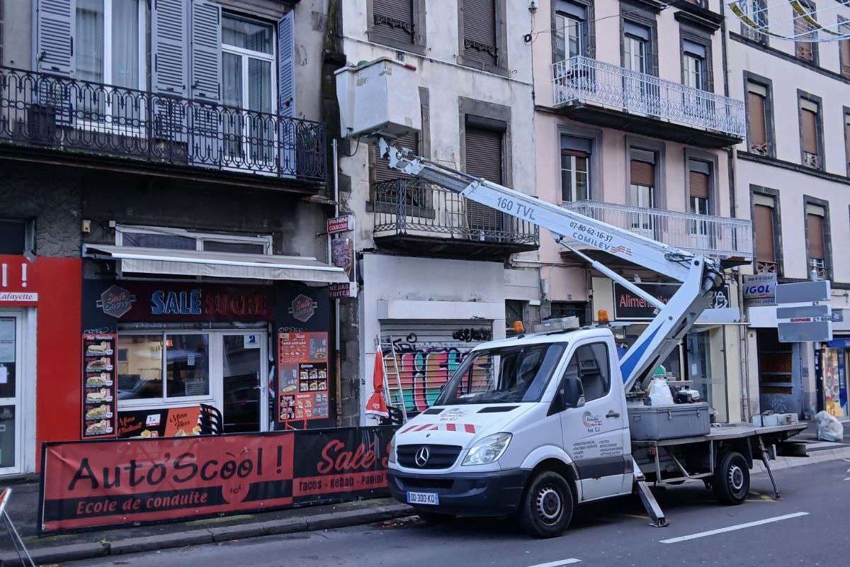 Artisan Toiture en Auvergne – Travaux de Toiture et Maçonnerie Artisan Toiture en Auvergne – Travaux de Toiture et Maçonnerie